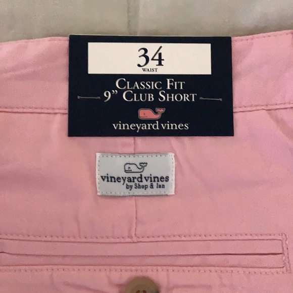 Vineyard Vines men’s short 34” x 9”